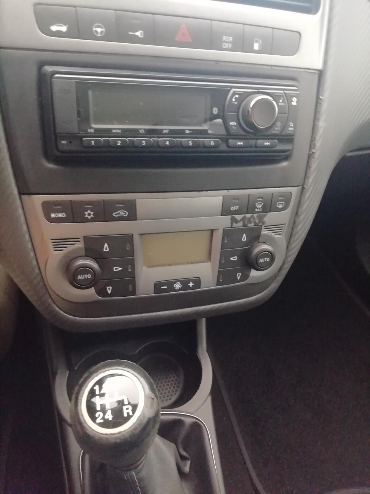 Fiat Grande Punto Grande Punto 1.4 5 porte Dynamic Natural Power "SOLO 121.000 KM"