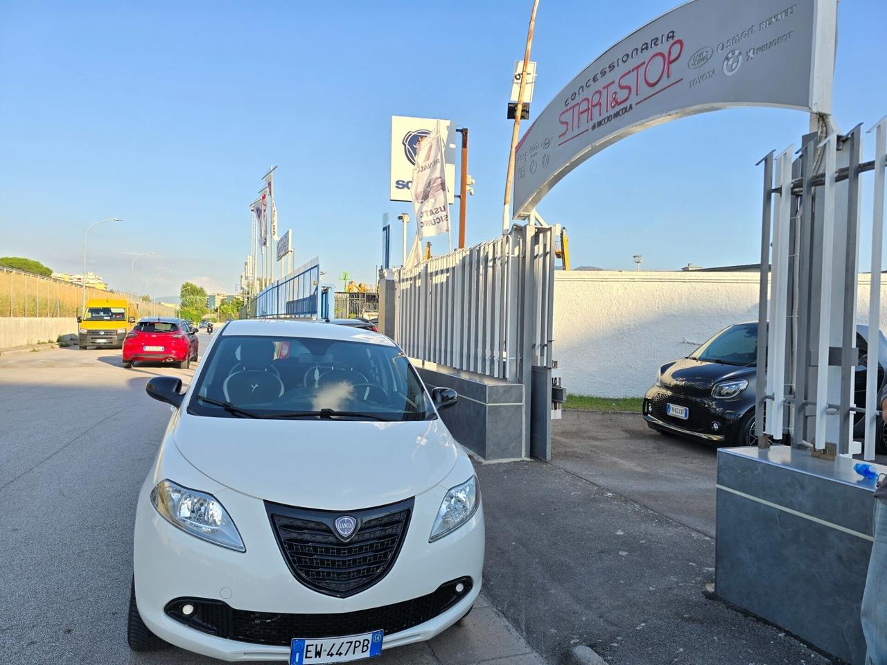 Lancia Ypsilon 0.9 TwinAir 85 CV 5 porte Metano Ec