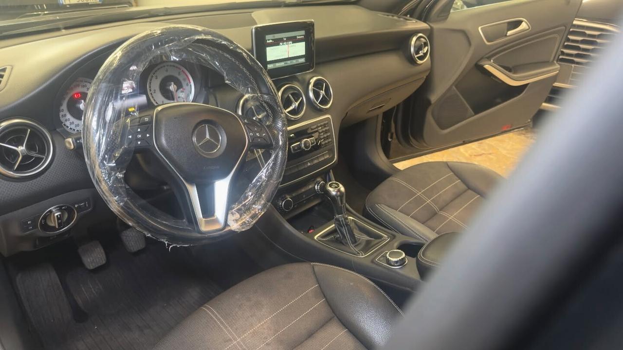 Mercedes-benz A 180 CDI 109CV Sport - 2014