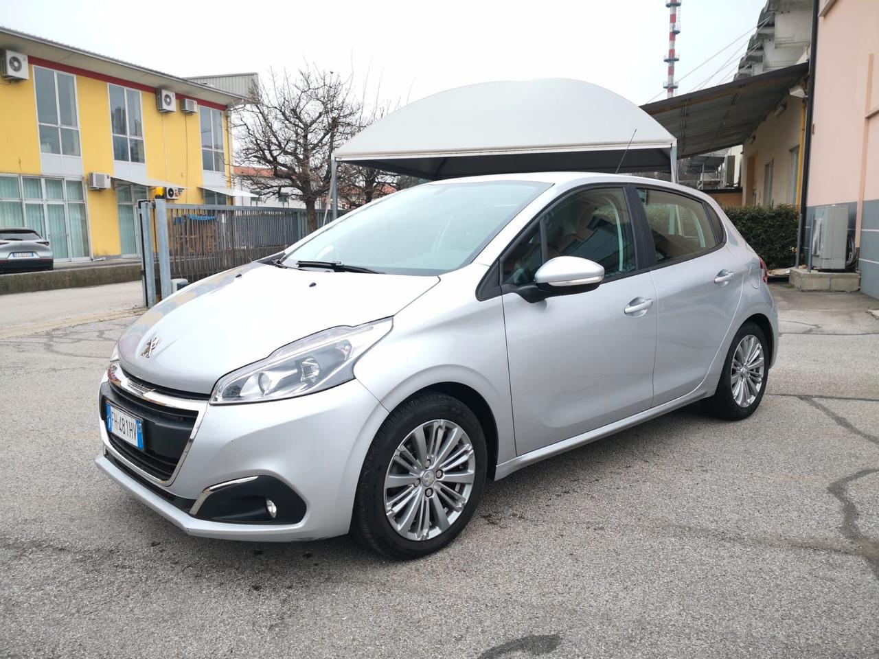 Peugeot 208 PureTech 1.2 82CV 5p. ***NEOPATENTATI***UNIPROPRIETARIO***