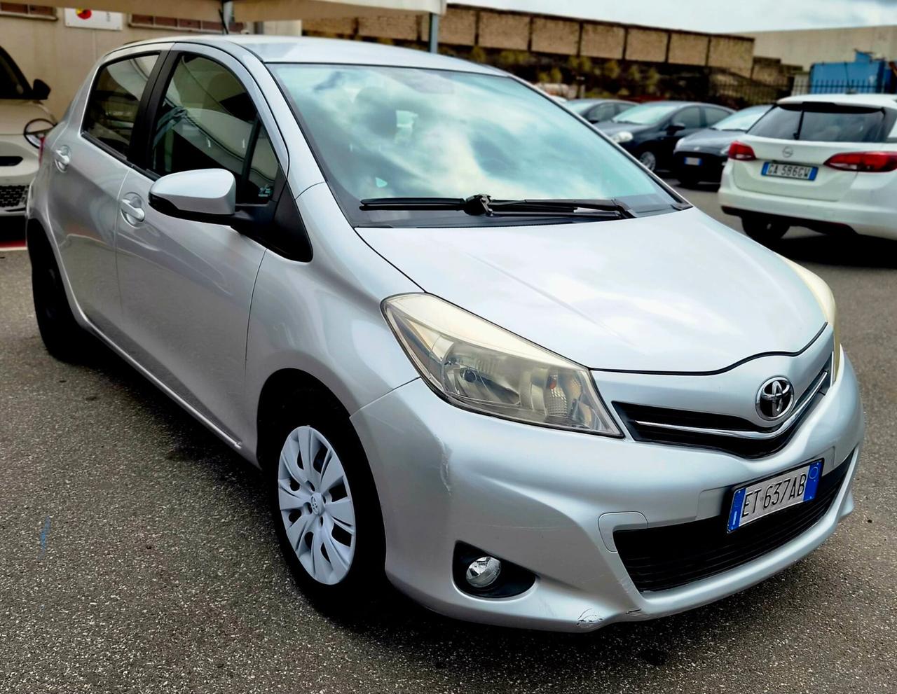 Toyota Yaris 1.3 5 porte Lounge