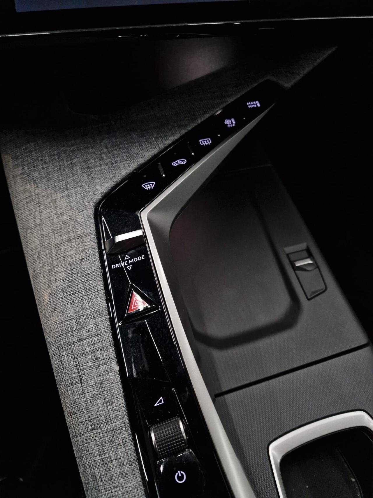 Peugeot 3008 1.2 Hybrid 145 e-DCS6 GT