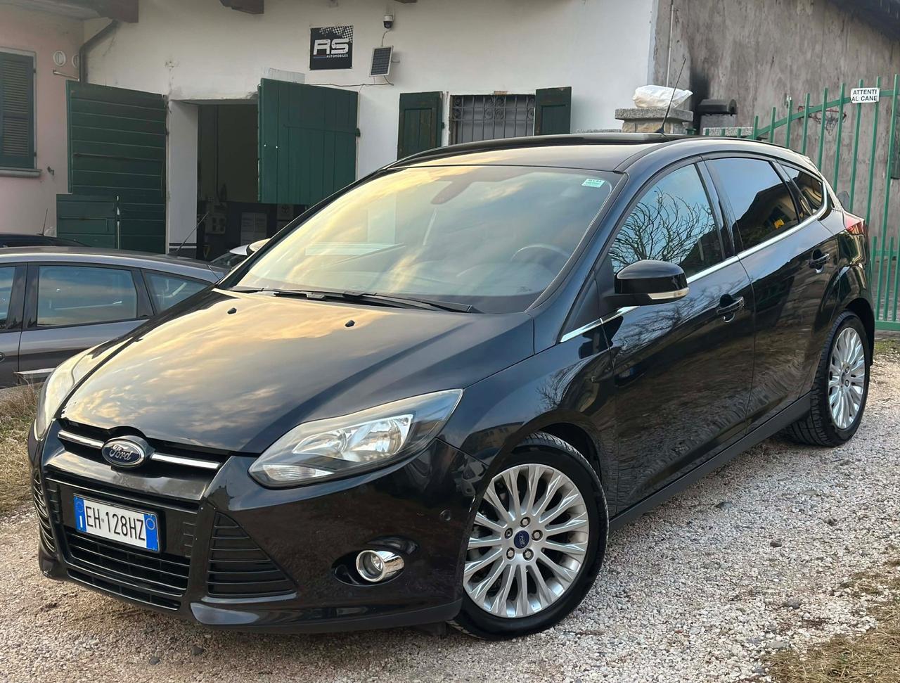 Ford FOCUS 1.6 TDCi 115 CV TITANIUM NAVI FULLOPT KMCERT
