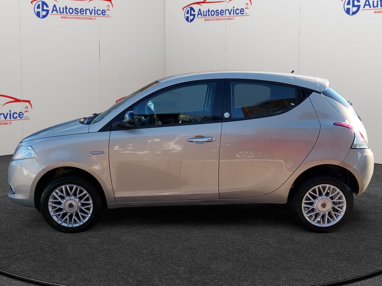 Lancia Ypsilon 5 Porte Ypsilon 0.9 t.air Gold ecochic metano 80cv