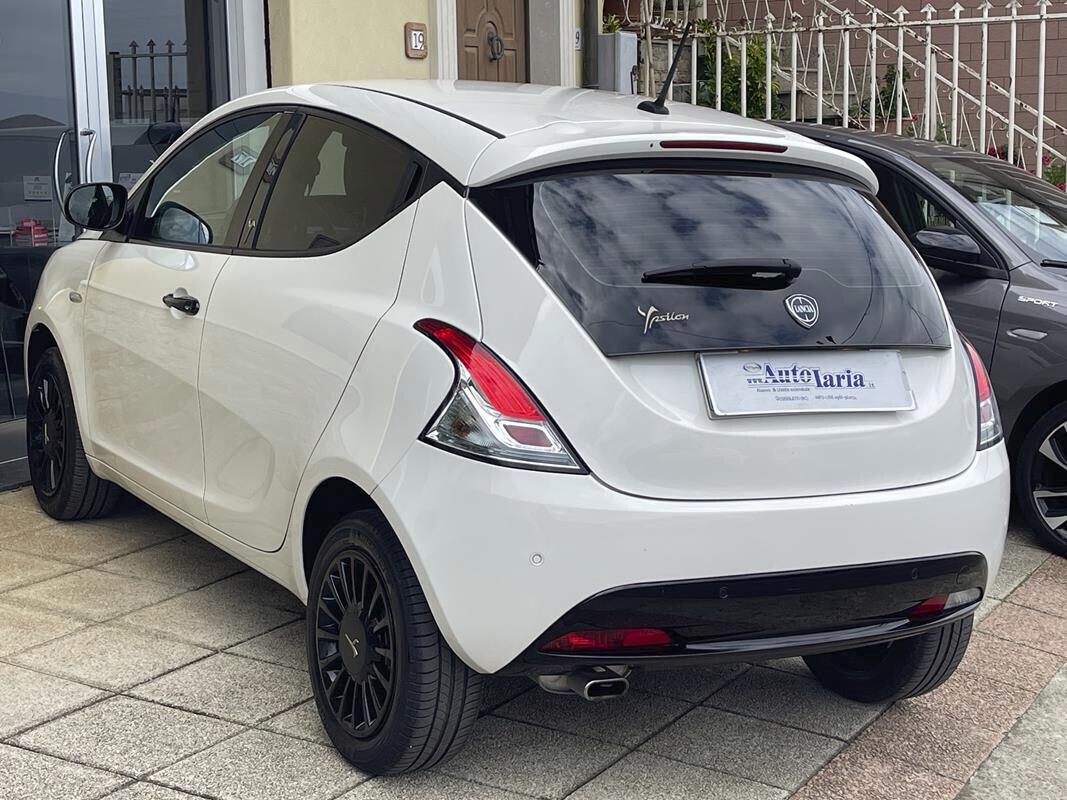 Lancia Ypsilon 1.2 69 CV Gold Plus Black and Noir - 70 Aziendale