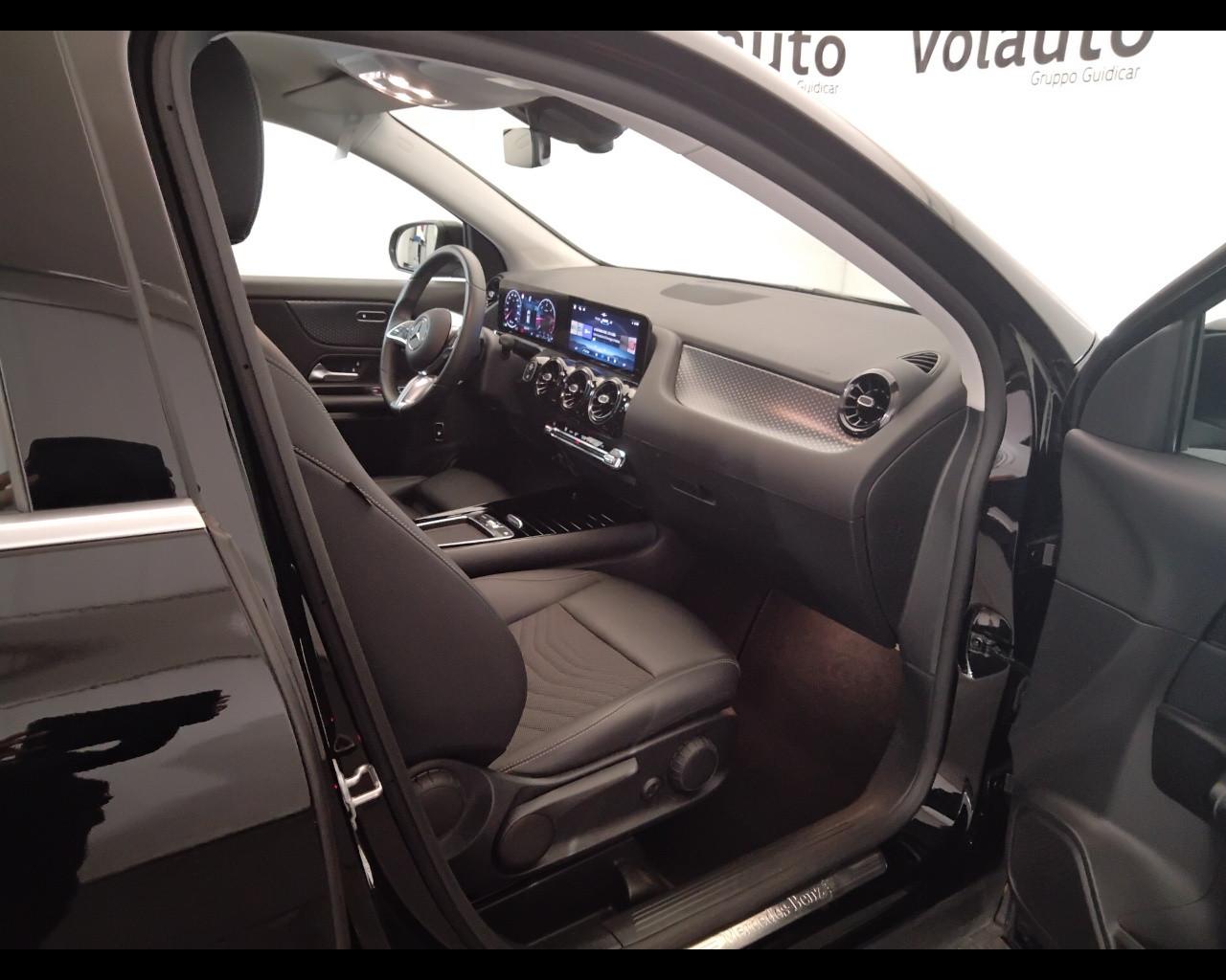 Mercedes-Benz GLA-H247 2023 - GLA 180 d Advanced auto