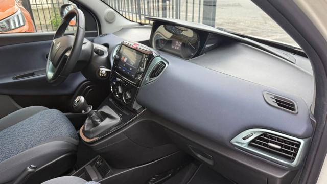 LANCIA Ypsilon 1.0 FIREFLY S&S HYBRID GOLD*R.CAM*CARPLAY*LED*TEL