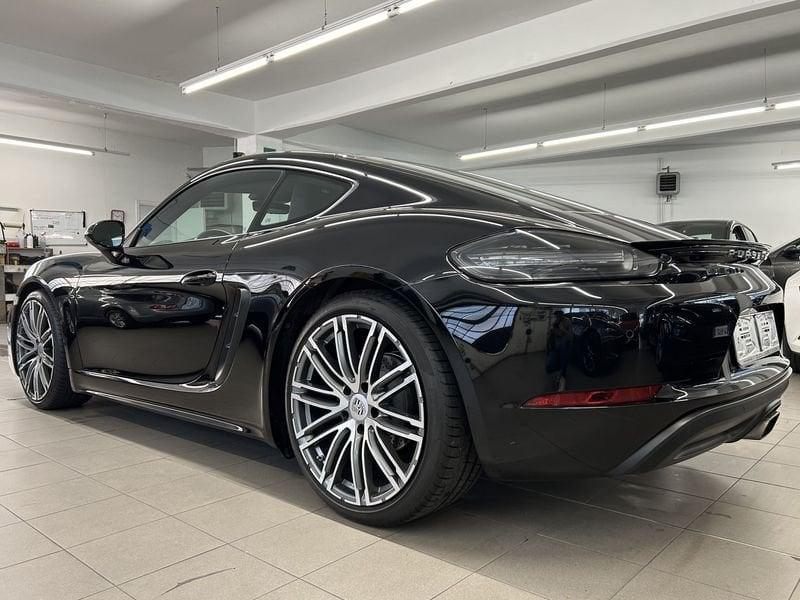 Porsche 718 Cayman 2.0