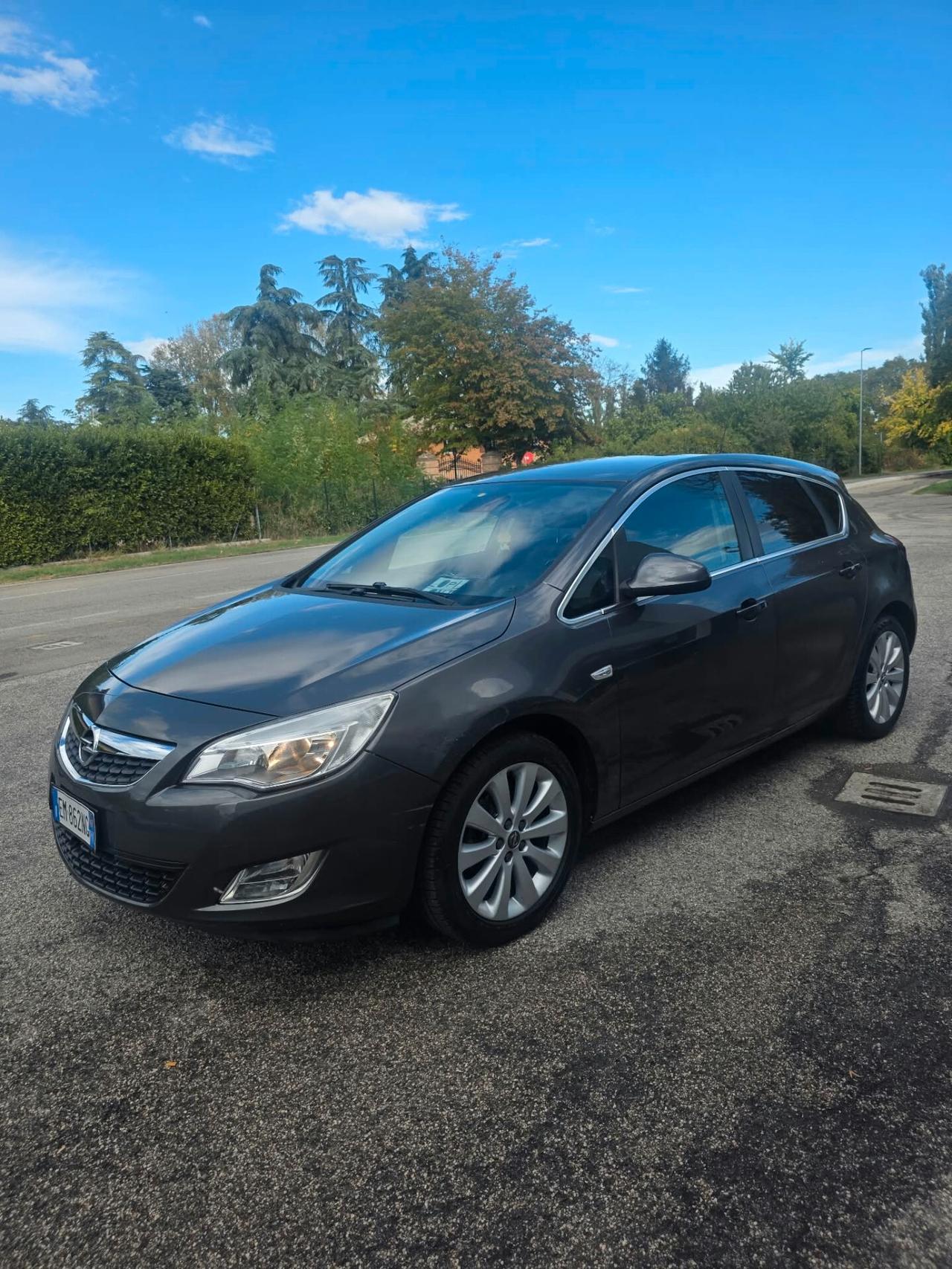 Opel Astra 1.4 100CV GPL