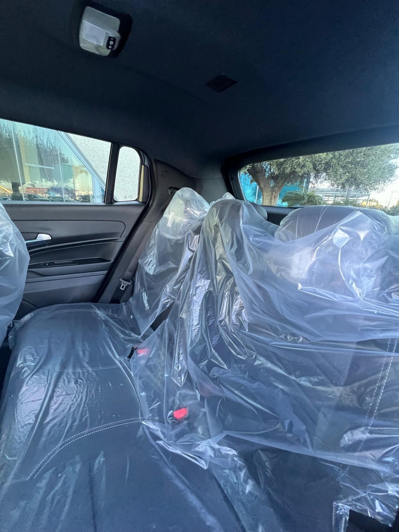 Jeep Avenger 1.2 Turbo 110 CV MHEV Altitude possibilità noleggio no scoring