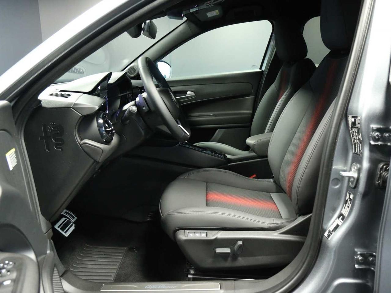 Alfa Romeo Junior hybrid 145cv eDCT6 #10242