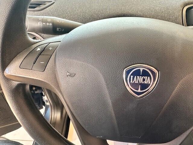 Lancia Ypsilon 1.0 FireFly 5 porte S&S Hybrid Silver Plus