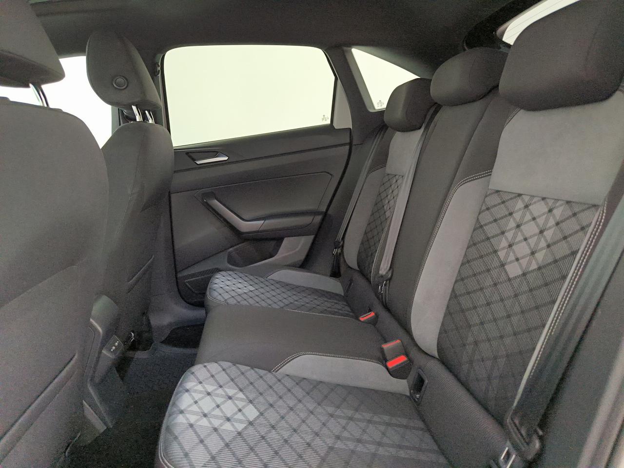Volkswagen Taigo 1.0 tsi r-line 110cv