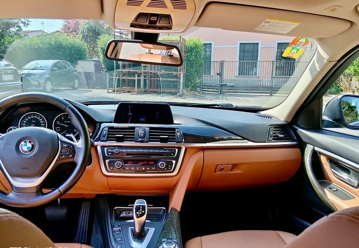 Bmw 320 320d xDrive Touring Luxury