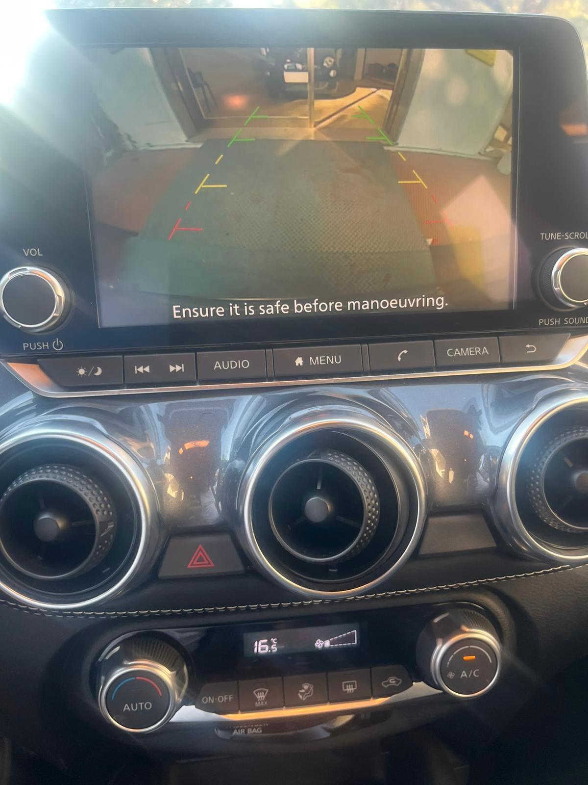 Nissan Juke 1.0 DIG-T 114 CV N-Connecta