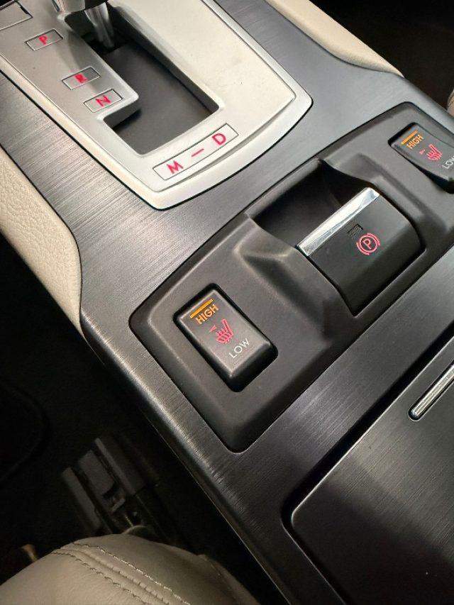 SUBARU OUTBACK 2.0D CVT Exclusive //FULL OPTIONAL//