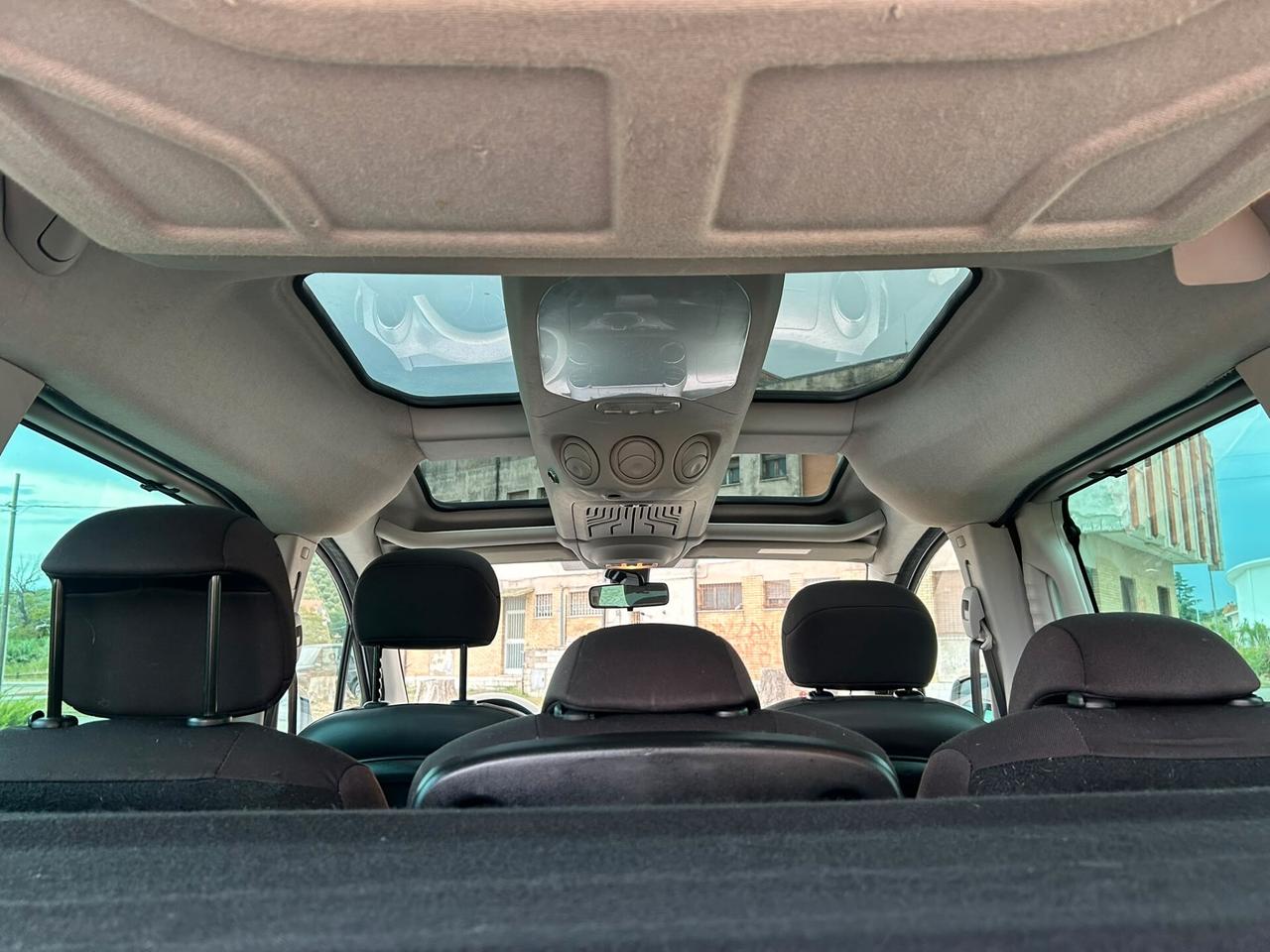 Peugeot Partner Tepee 1.6 HDi 110CV 5 Posti
