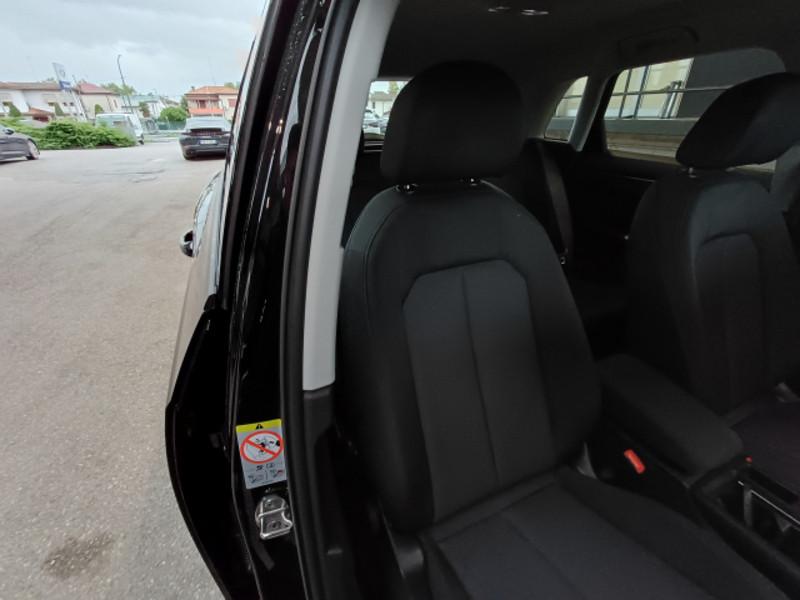 AUDI Q3 35 TDI S tronic Business