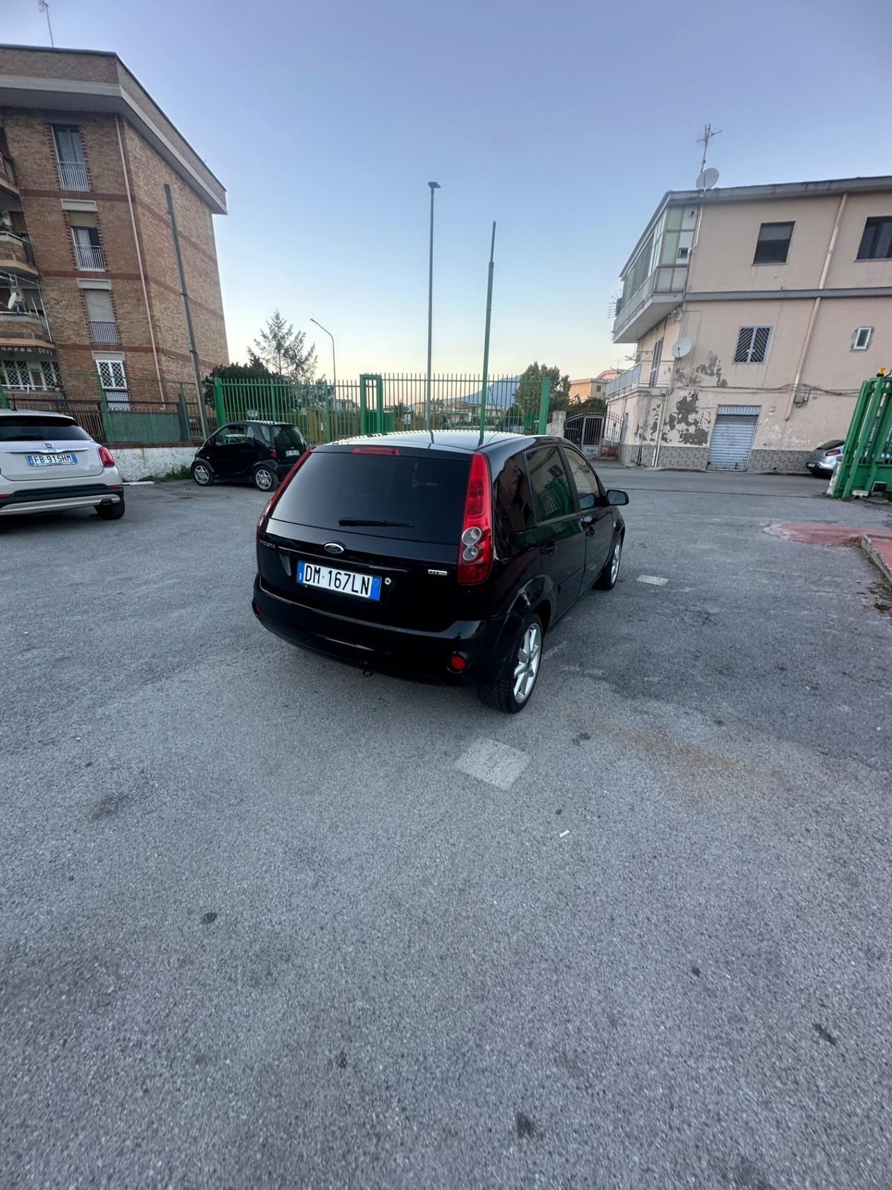 Ford Fiesta 1.4 TDCi 5p. Ghia