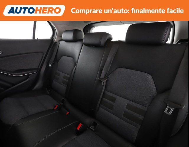 MERCEDES-BENZ GLA 180 d Automatic Business
