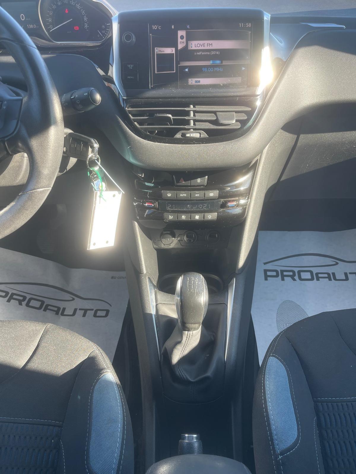 Peugeot 208 1.4 HDi 68 CV 5 porte Allure