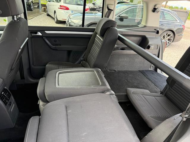 VOLKSWAGEN Touran Business 2.0 TDI 140 CV DSG Highline 7 POSTI
