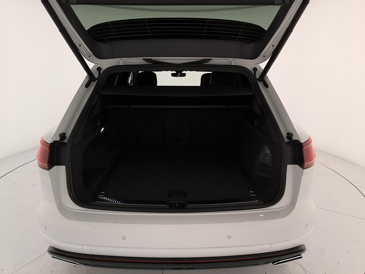 Volkswagen Touareg 3.0 v6 tdi elegance r-line exterior pack 231cv tiptronic