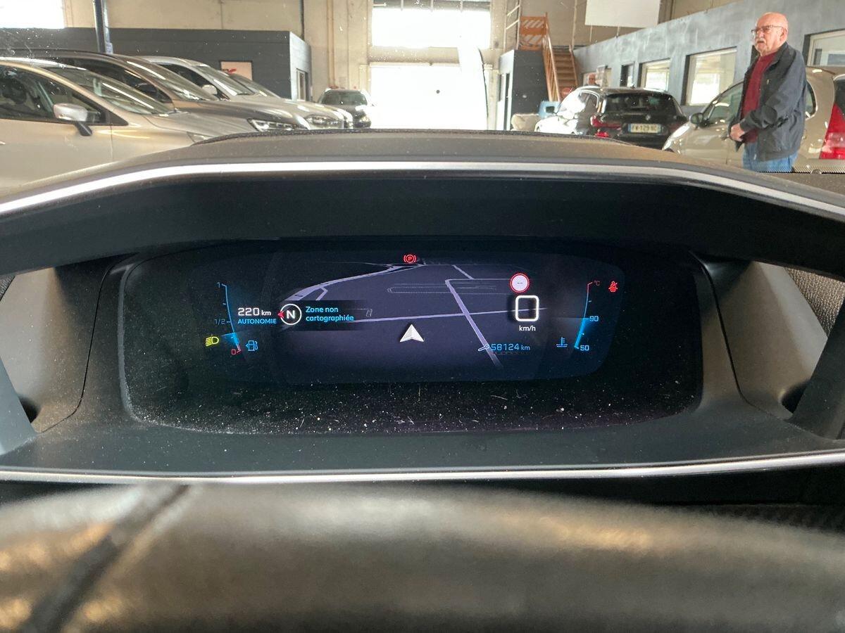 Peugeot 2008 PureTech 100 S&S Allure Pack- bianco perla