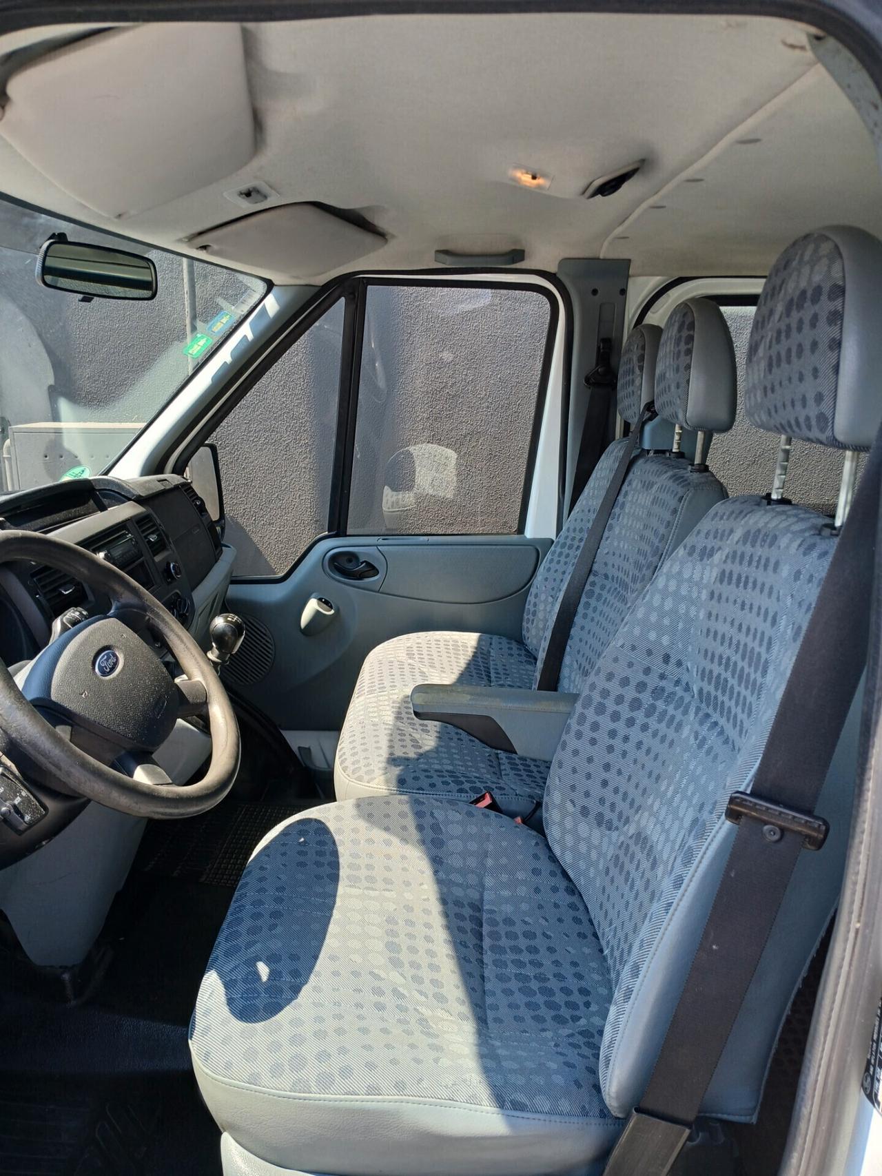 Ford Transit/Tourneo/Bus Transit 330S 2.2 TDCi/140 PC-TN Combi