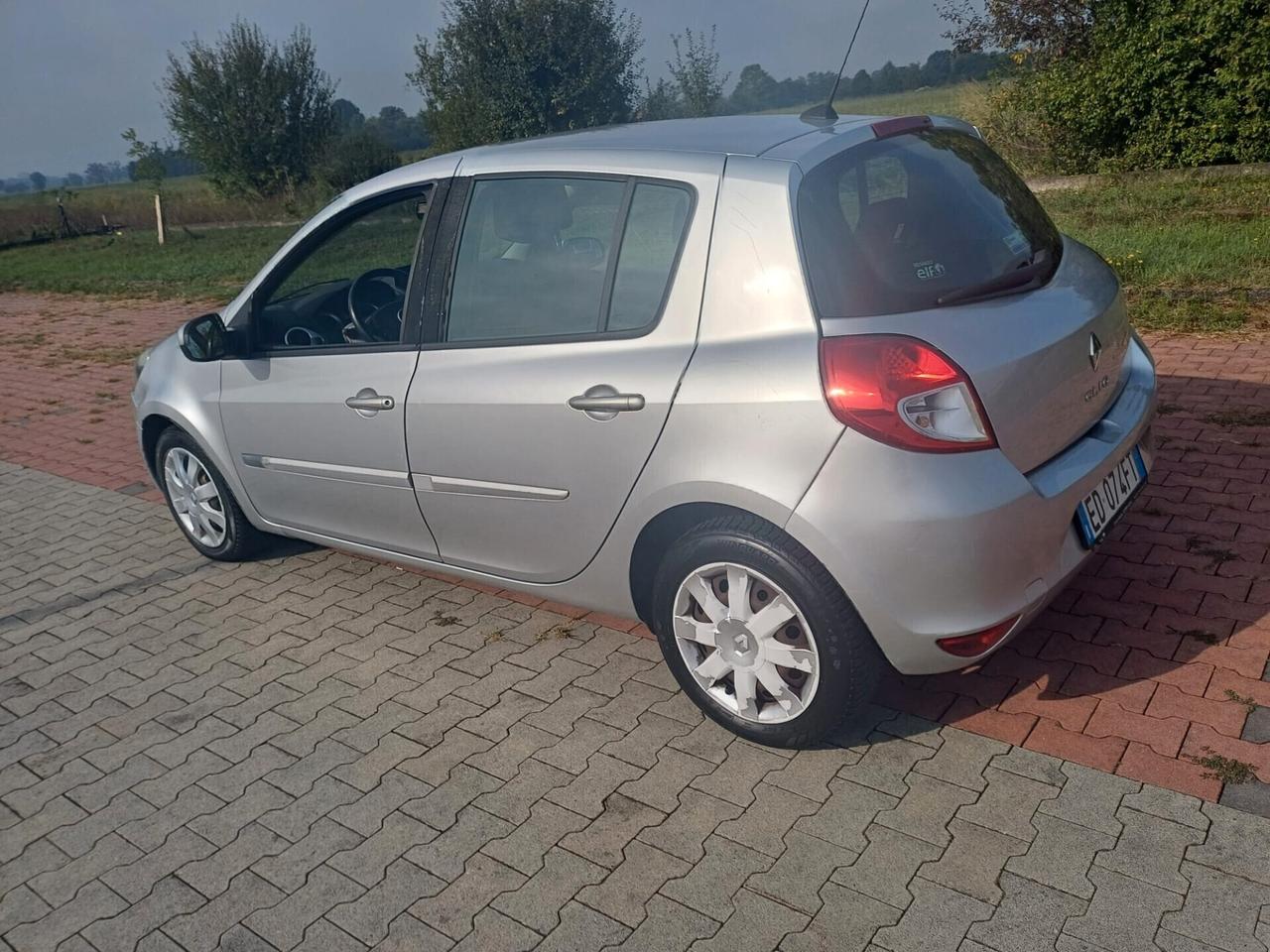 Renault Clio 1.2 16V 5 porte Dynamique