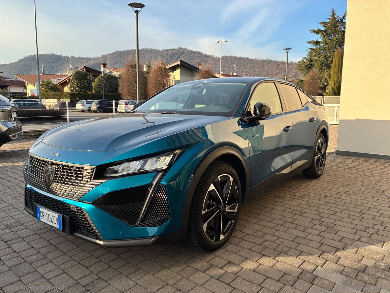 PEUGEOT 408 Hybrid 225 e-EAT8 Allure Pack