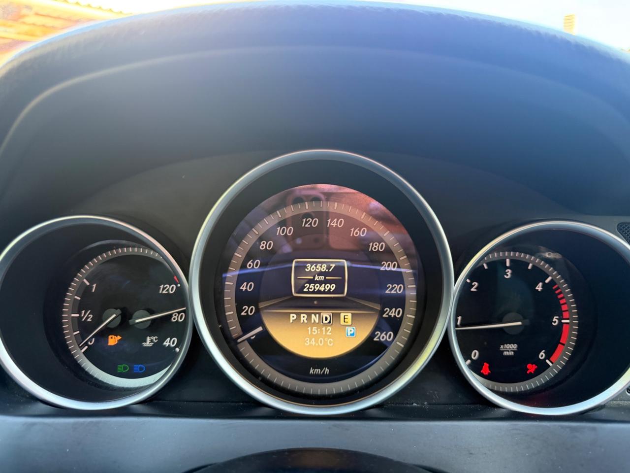 Mercedes-benz C 220 CDI BlueEFFICIENCY Avantgarde