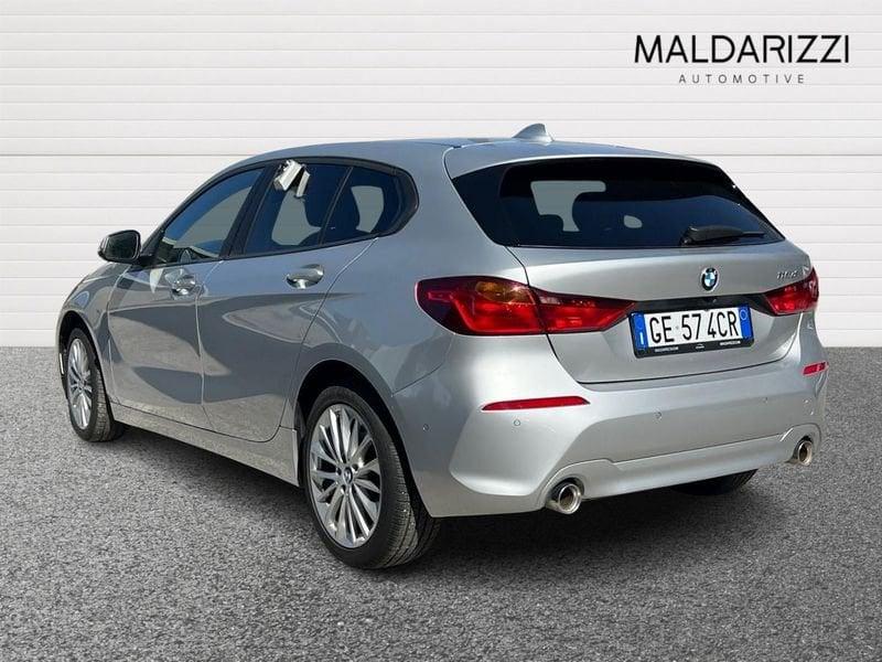 BMW Serie 1 F40 118d Business Advantage auto