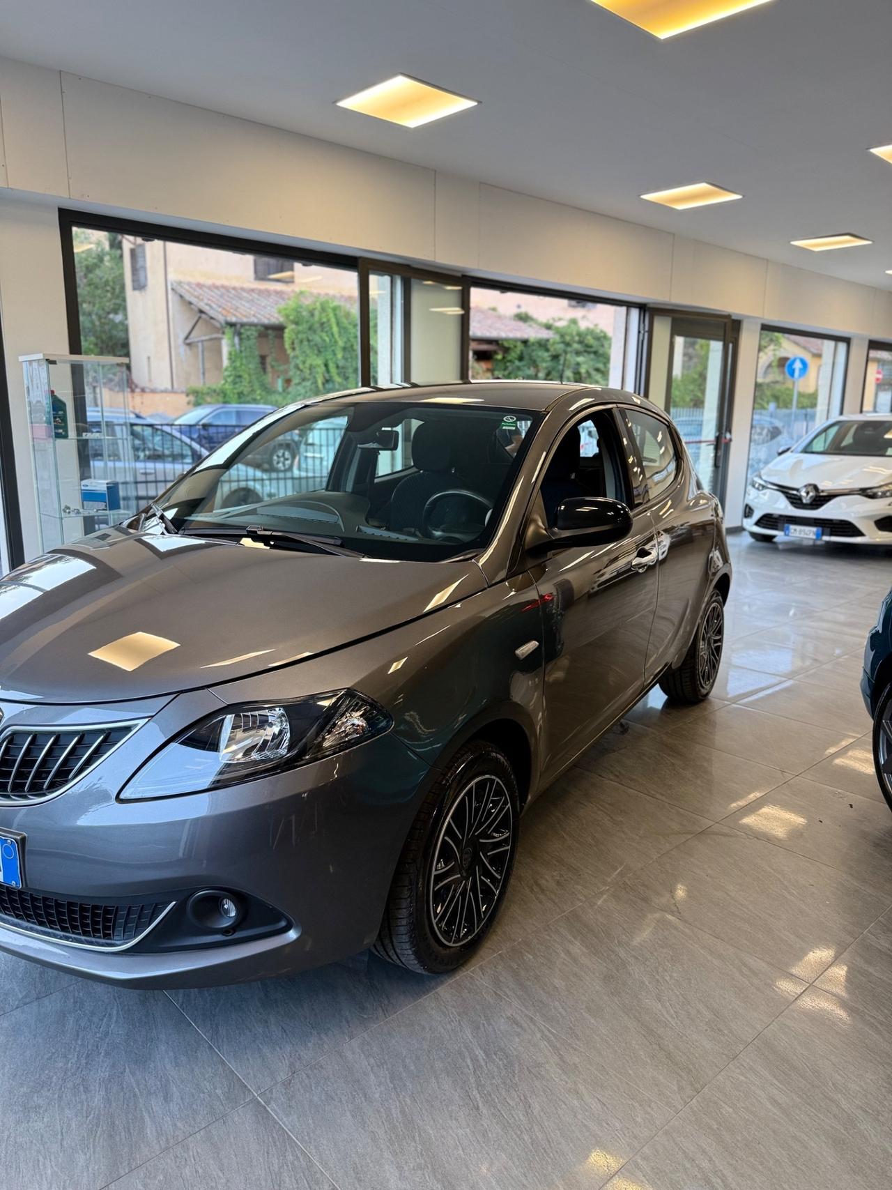 Lancia Ypsilon 1.0 FireFly 5 porte S&S Hybrid Ecochic Gold