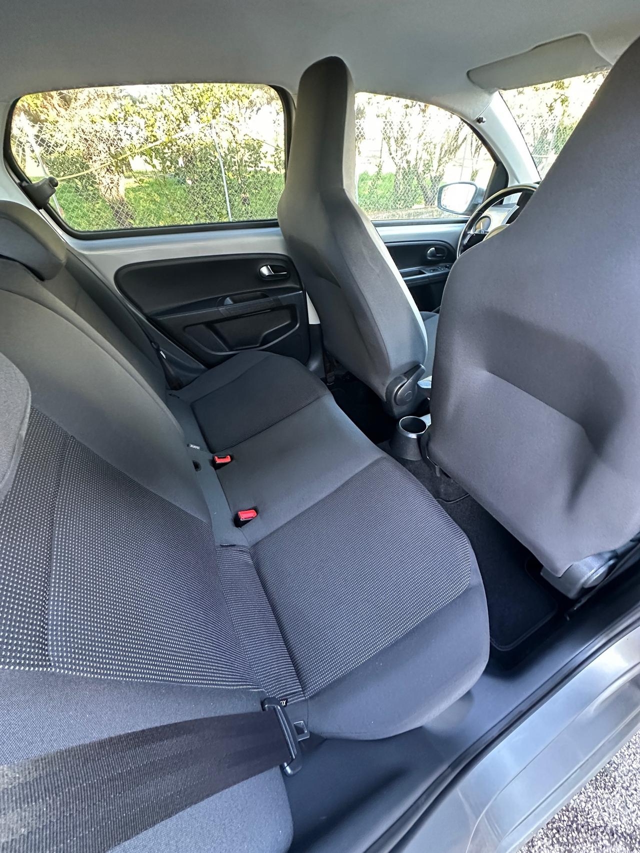 Volkswagen up! 1.0 5p. eco high BlueMotion Technology - 2013