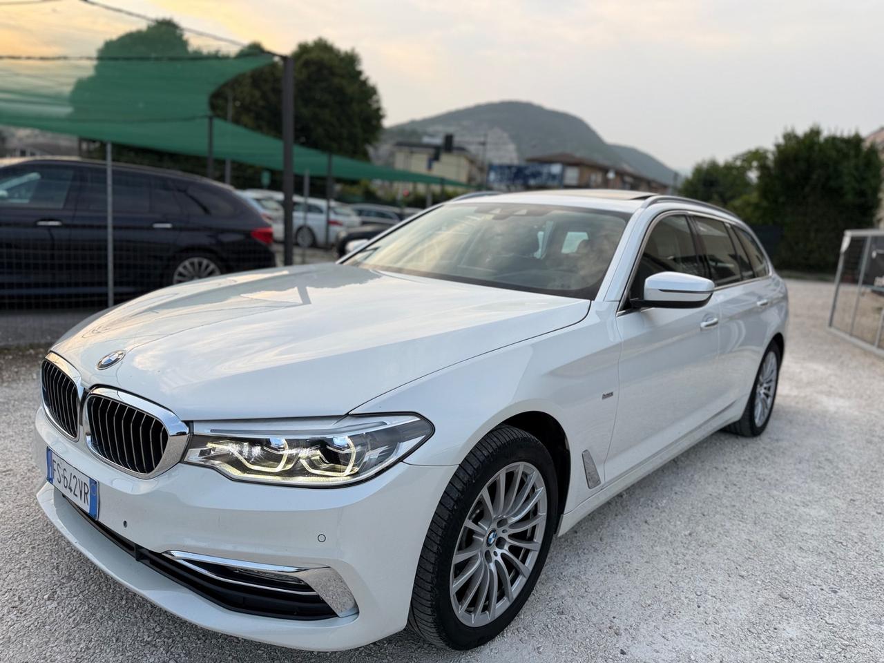 Bmw 520 520d xDrive Touring Luxury Full Tettto Pelle Navi