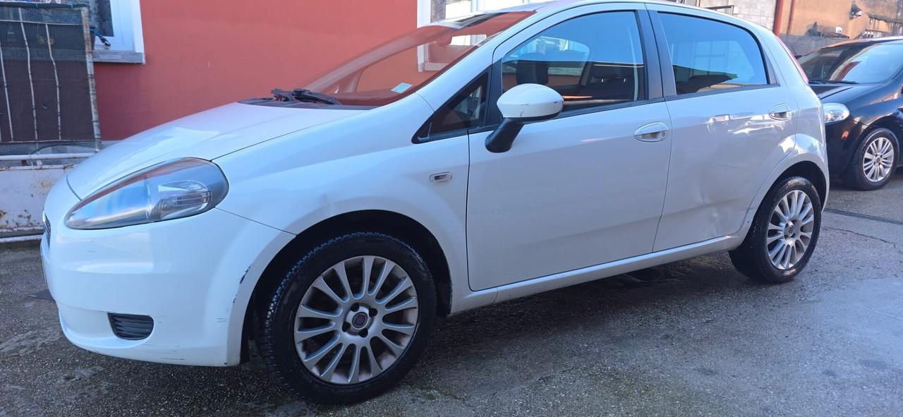 Fiat Grande Punto 1.4 5 porte Dynamic GPL valido