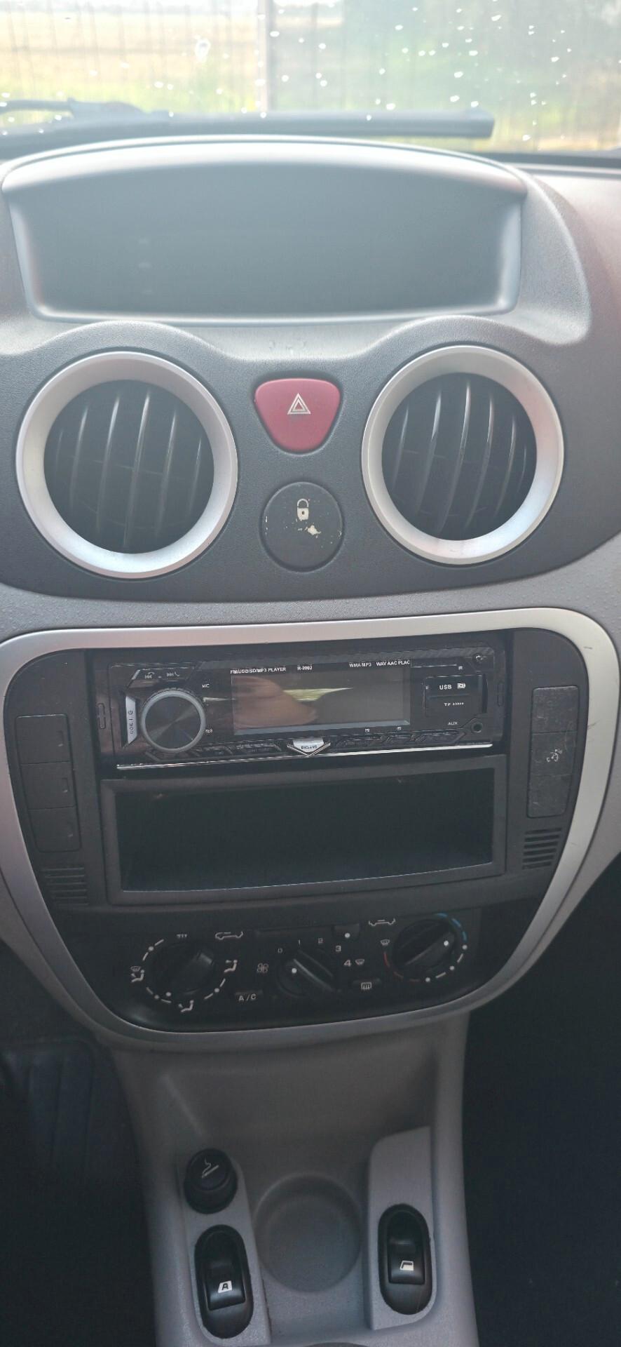 Citroen C3 1.1 benz Elegance neopatentati