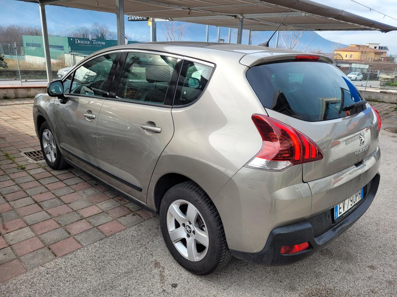 Peugeot 3008 1.6 HDi 115CV Allure