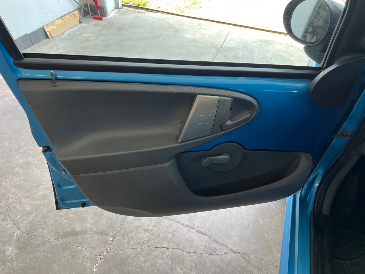 Peugeot 107 1.0 68CV 5p. Desir