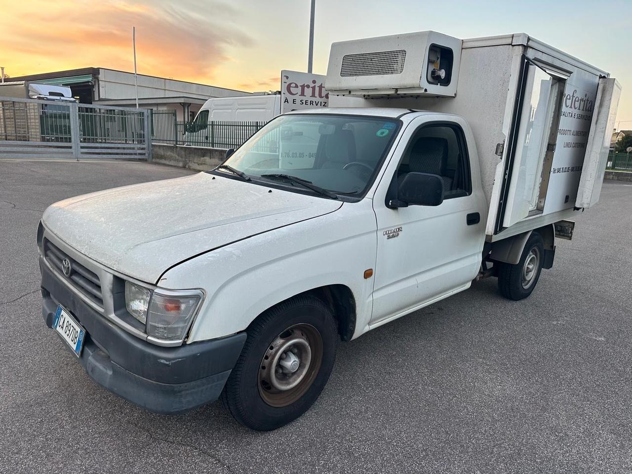 Toyota Hilux 2.5 D-4D 2WD 2p. Cabinato