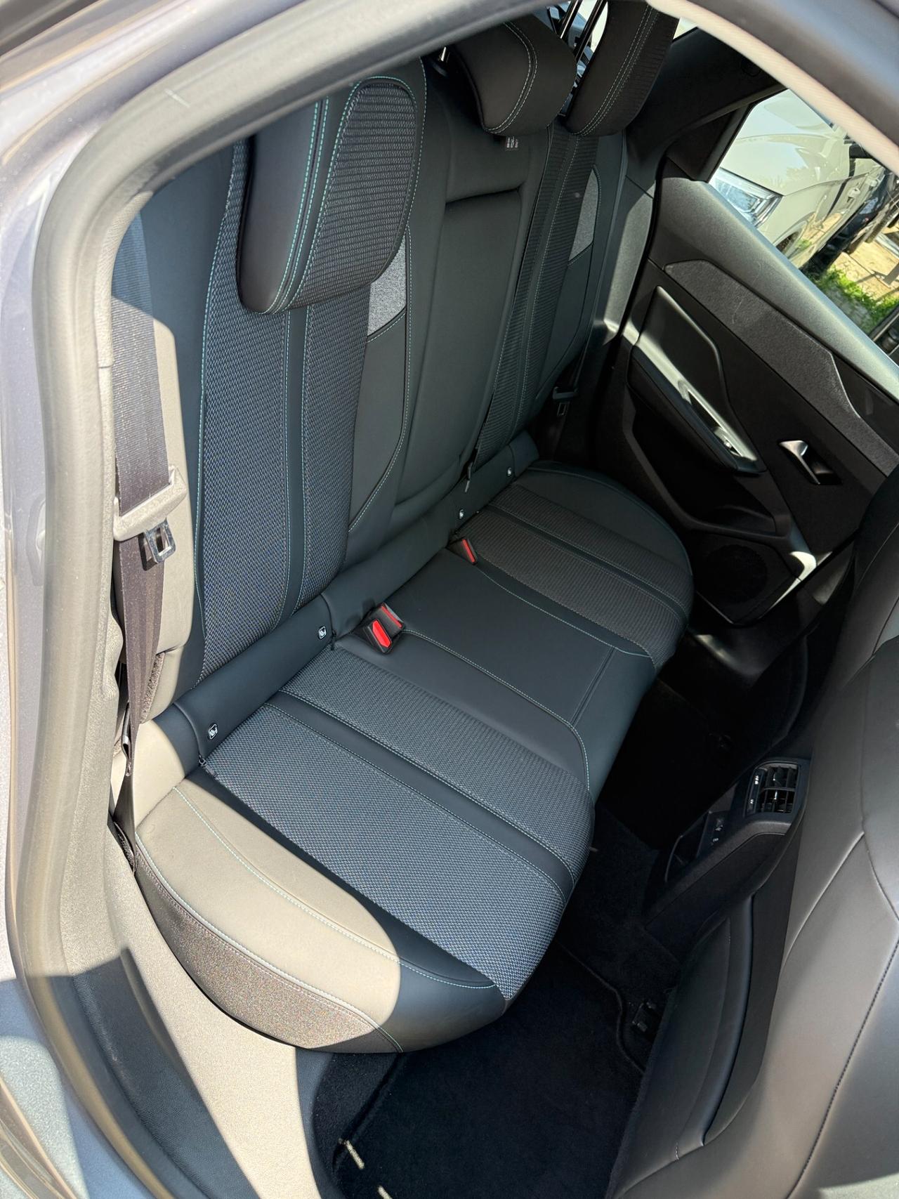 Peugeot 308 BlueHDi 130 S&S EAT8 SW Allure