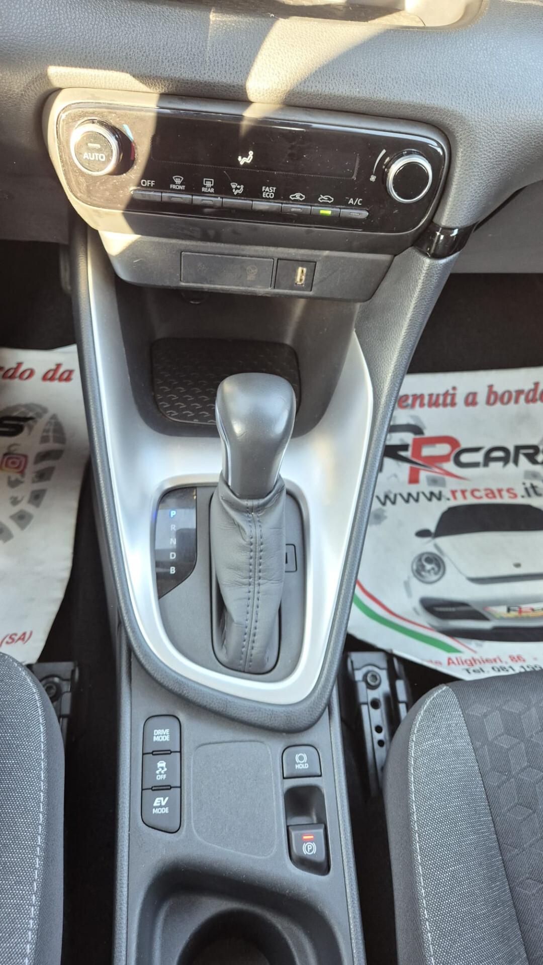 Toyota Yaris 1.5 Hybrid 5 porte Lounge
