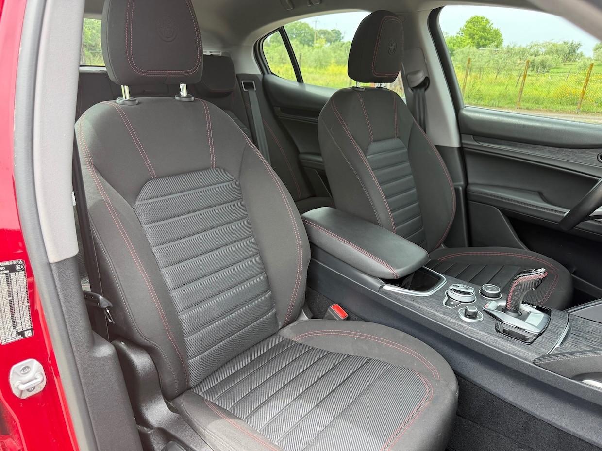 Alfa Romeo Stelvio 2.2 Turbodiesel 160 CV AT8 RWD Rosso Edizione