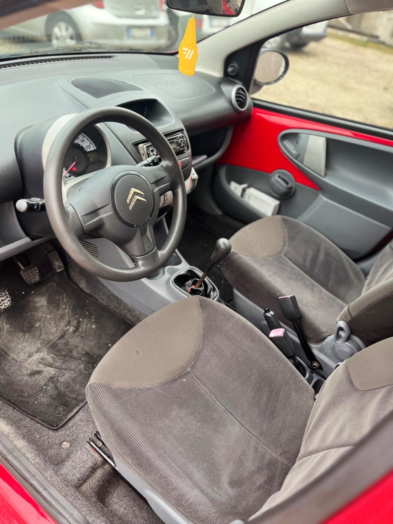 Citroen C1 1.0 benzina 5 porte SI NEOPATENTATI