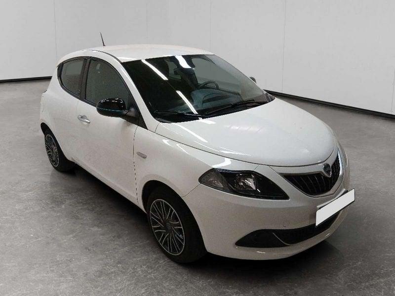 Lancia Ypsilon 1.0 firefly hybrid Gold s&s 70cv