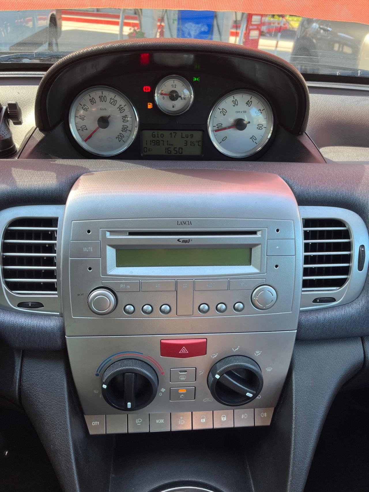Lancia Ypsilon 1.2 Argento