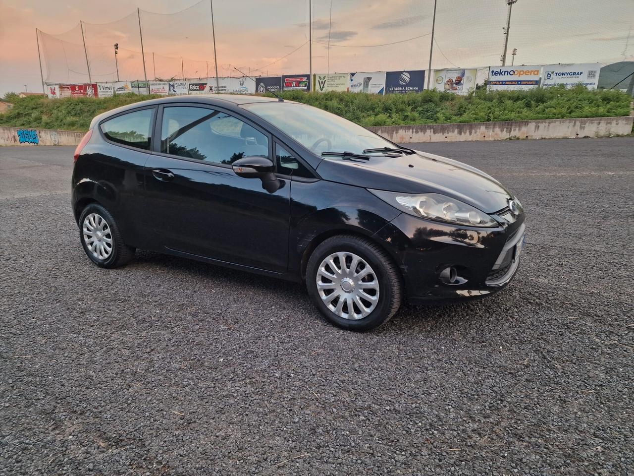 Ford Fiesta 1.4 TDCi 70CV 3 porte Titanium