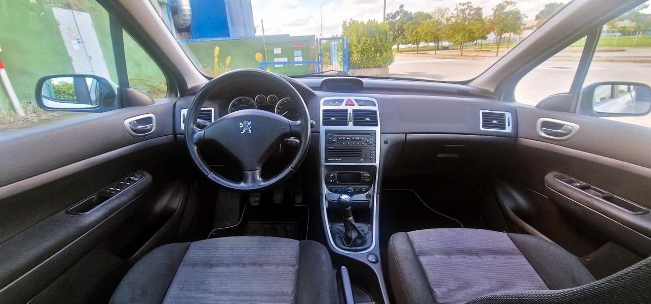 Peugeot 307 2.0 16V HDi TETTO PANO OK NEOPATENT