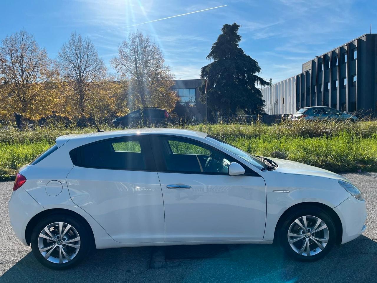 Alfa Romeo Giulietta 1.6 JTDm-2 105 CV